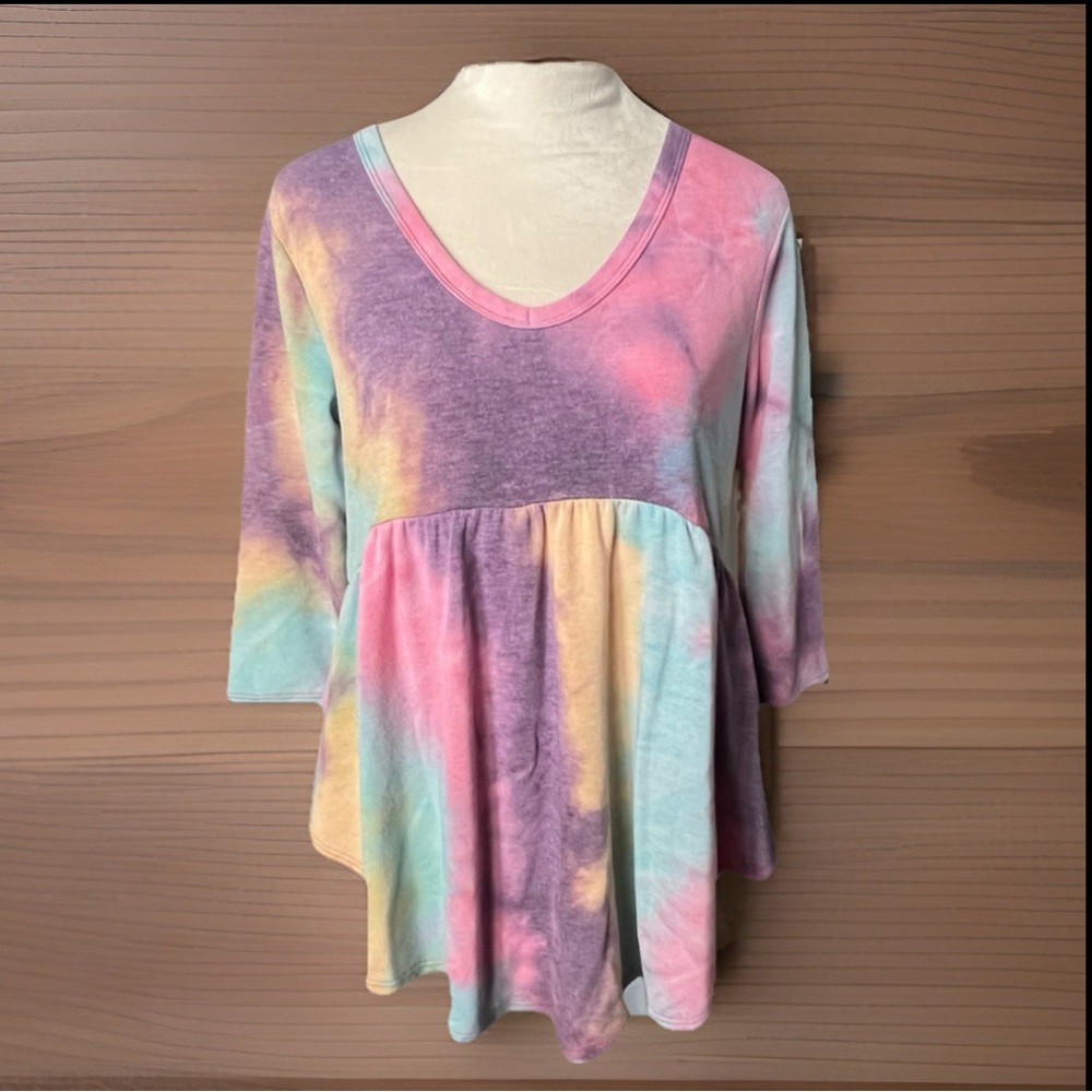Heimish USA Multi Colored Tie Die Print 3/4 Sleeves Vneck Curved Hem Small